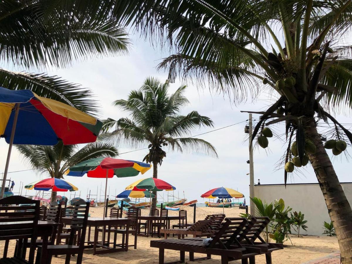 Italia Beach Hotel Ambalangoda  Extérieur photo